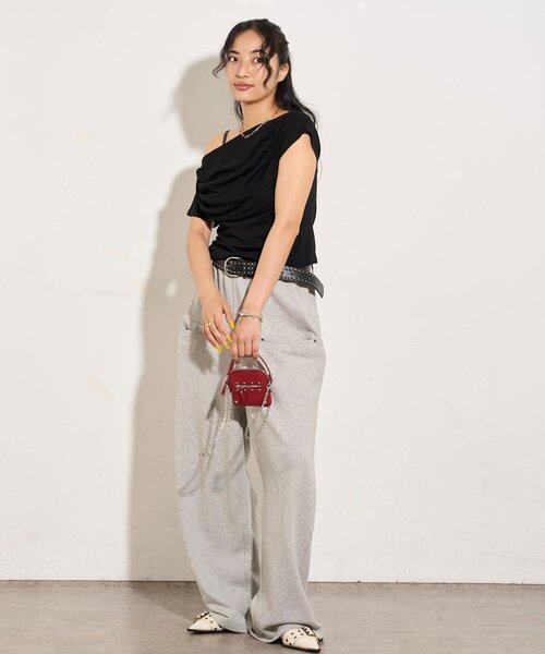 WHO'S WHO gallery(フーズフーギャラリー)の「ギャザーオフショル半袖トップス(Tシャツ/カットソー・レディース・オフホワイト/グレー/ブラック・FREE)」の18枚目の写真