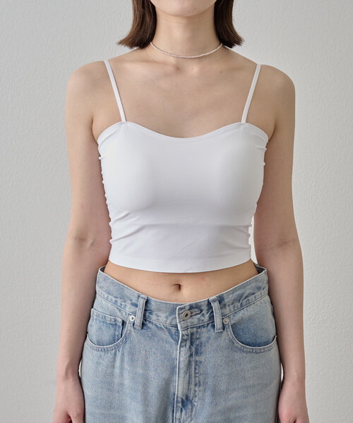 Omekashi(オメカシ)の「シームレスキャミソール(キャミソール・レディース・オフホワイト/ブラック・FREE)」の6枚目の写真
