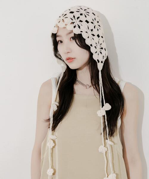 SMELLY（スメリー）の「フラワークロシェボンネット（ニットキャップ/ビーニー・レディース・アイボリー/ブラック・-）」の4枚目の写真