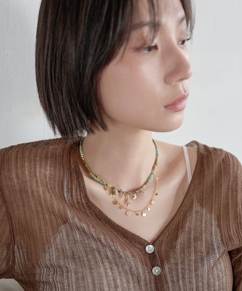 UNE MANSION(ユヌマンション)の「【別途着用可能】ブルーサマービーズ&ゴールドマリンレイヤードセットネックレス(ネックレス・レディース・ゴールド・FREE)」の1枚目の写真