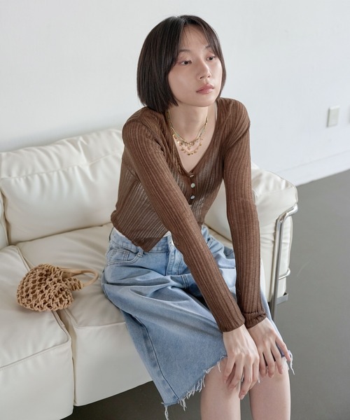 UNE MANSION(ユヌマンション)の「【別途着用可能】ブルーサマービーズ&ゴールドマリンレイヤードセットネックレス(ネックレス・レディース・ゴールド・FREE)」の6枚目の写真