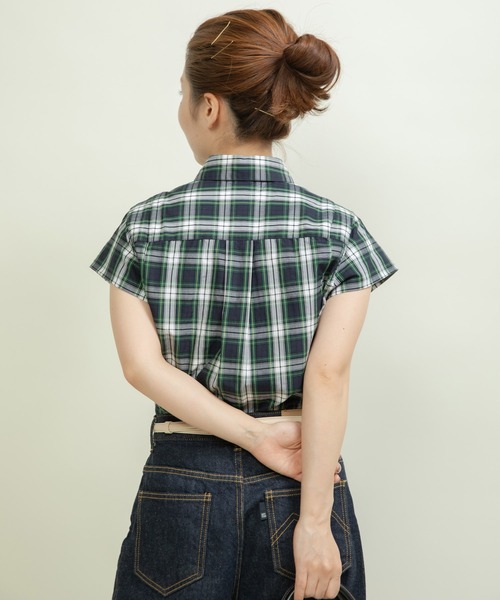 CHILD WOMAN(チャイルドウーマン)の「ギザタータン ボタンダウン半袖シャツ(シャツ/ブラウス・レディース・グリーン/ネイビー・FREE)」の4枚目の写真