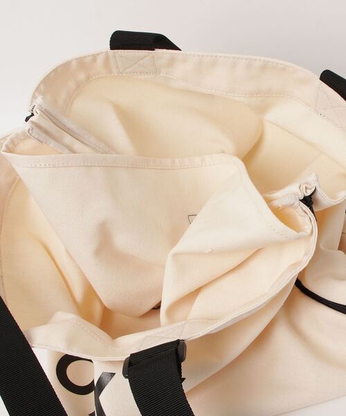 ROXY(ロキシー)の「ロキシー ROXY SURFBOARD CANVAS TOTE(トートバッグ・レディース・アイボリー・ONE SIZE)」の4枚目の写真