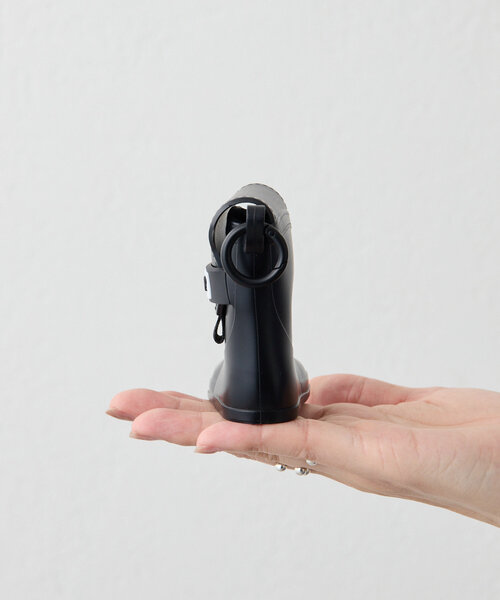 ear PAPILLONNER（イアパピヨネ）の「【Pabe Pabe（パべパべ）】Rainboot AirPods bag/レインブーツ エアーポッズバッグ（その他小物・レディース・ピンク/ブラック・FREE）」の5枚目の写真