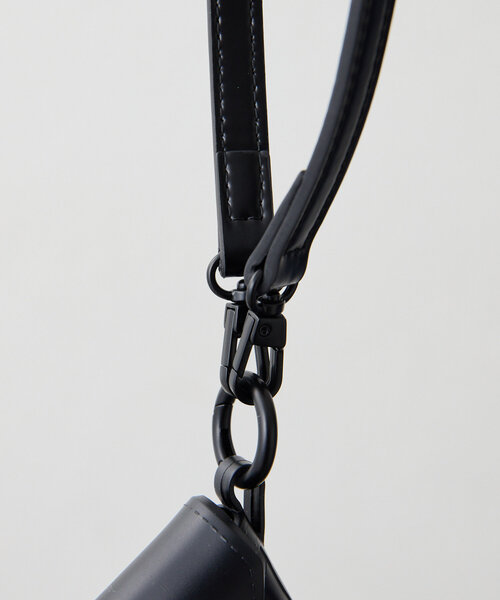 ear PAPILLONNER（イアパピヨネ）の「【Pabe Pabe（パべパべ）】Rainboot AirPods bag/レインブーツ エアーポッズバッグ（その他小物・レディース・ピンク/ブラック・FREE）」の14枚目の写真