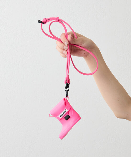 ear PAPILLONNER（イアパピヨネ）の「【Pabe Pabe（パべパべ）】Rainboot AirPods bag/レインブーツ エアーポッズバッグ（その他小物・レディース・ピンク/ブラック・FREE）」の22枚目の写真