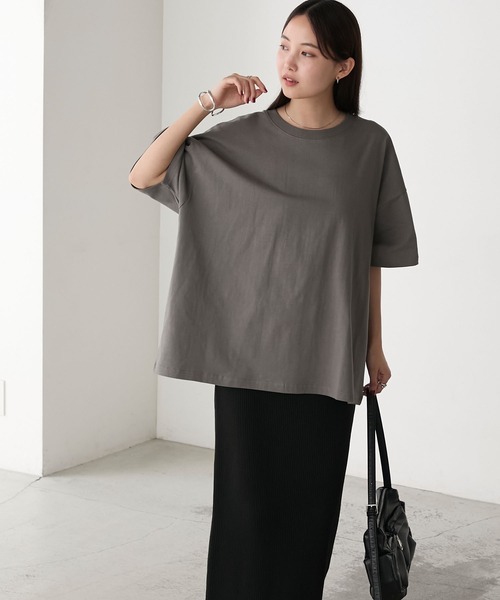 tumugu: OuiプリントオーバーサイズTシャツ チャコールグレイ tumugu: OuiプリントオーバーサイズTシャツ チャコールグレイ
