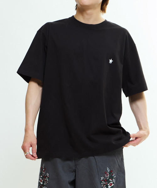 CONVERSE TOKYO(コンバーストウキョウ)の「【S~XXLサイズ】STAR★ ONEPOINT TEE(Tシャツ/カットソー・レディース・ブラック/ホワイト/レッド/スミクロ・SMALL/MEDIUM/LARGE/XX-LARGE/X-LARGE)」の9枚目の写真