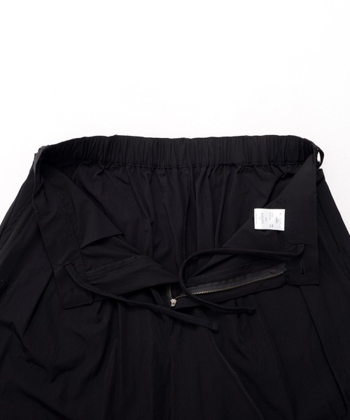 Revo.（レボ）の「【接触冷感】ナイロンストレッチ スリー クォーター ワイドパンツ（スラックス・メンズ・ネイビー/ブラウン/ブラック・M/L）」の15枚目の写真