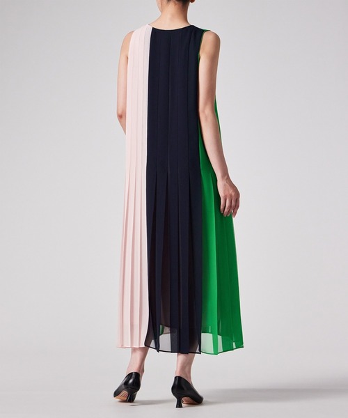 Paul Smith(ポールスミス)の「ウィメンズ ブロッキング プリーツ ワンピース / 255007 664D(ワンピース・レディース・ライトピンク・40)」の6枚目の写真