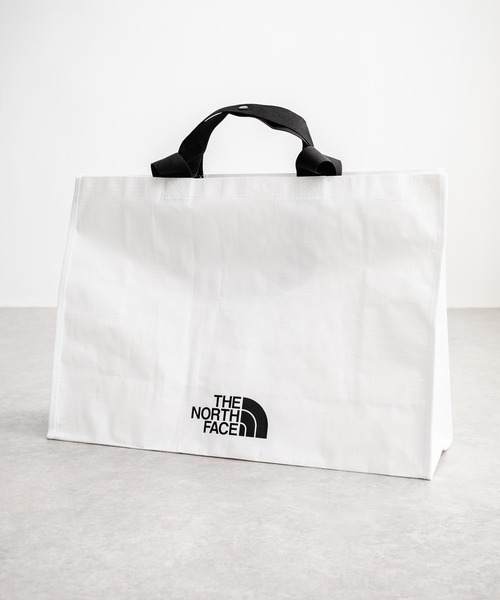 THE NORTH FACE(ザノースフェイス)の「THE NORTH FACE ザ・ノースフェイス Tarpaulin Eco Bag Large ワンポイントロゴ入り大容量2WAYエコバッグ(エコバッグ/サブバッグ・メンズ・ホワイト・FREE)」の19枚目の写真