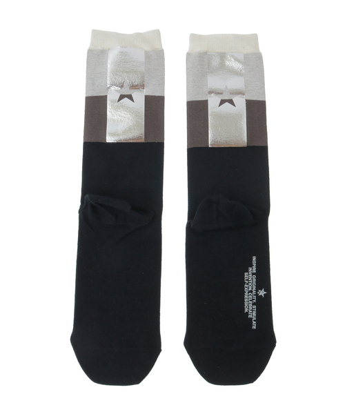 CONVERSE TOKYO（コンバーストウキョウ）の「STAR FOIL PRINT COLOR BLOCK SOX（ソックス/靴下・レディース・ブラック/ネイビー/ブラウン・1/3）」の2枚目の写真