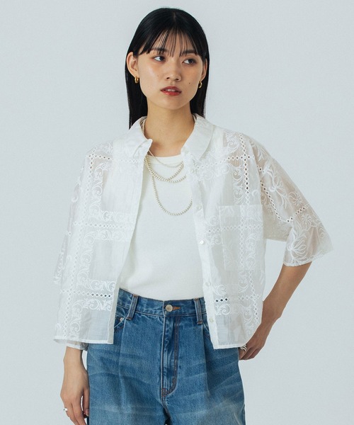 ROSE BUD（ローズバッド）の「EMBROIDERY SHIRT（シャツ/ブラウス・レディース・ブラック/ホワイト/ブラウン・ONE SIZE）」の22枚目の写真