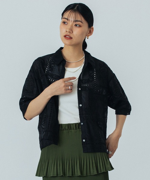 ROSE BUD（ローズバッド）の「EMBROIDERY SHIRT（シャツ/ブラウス・レディース・ブラック/ホワイト/ブラウン・ONE SIZE）」の19枚目の写真