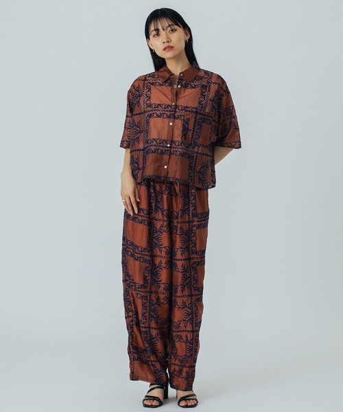 ROSE BUD（ローズバッド）の「EMBROIDERY SHIRT（シャツ/ブラウス・レディース・ブラック/ホワイト/ブラウン・ONE SIZE）」の10枚目の写真