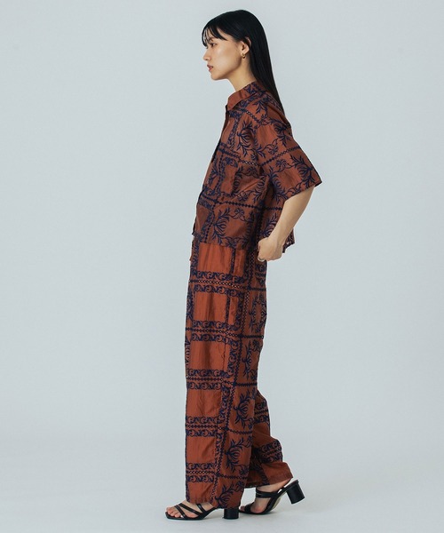 ROSE BUD（ローズバッド）の「EMBROIDERY SHIRT（シャツ/ブラウス・レディース・ブラック/ホワイト/ブラウン・ONE SIZE）」の7枚目の写真