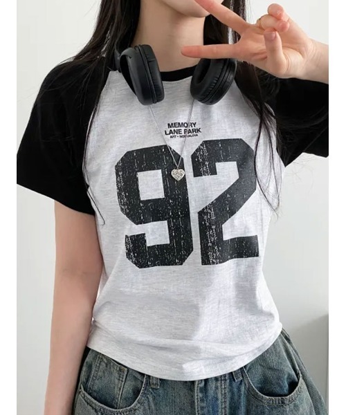 VIVID LADY（ビビッドレディー）の「ナンバリングプリント ラグラン半袖Tシャツ（Tシャツ/カットソー・レディース・ネイビー/チャコールグレー/オートミール/ライトグレー・FREE）」の17枚目の写真