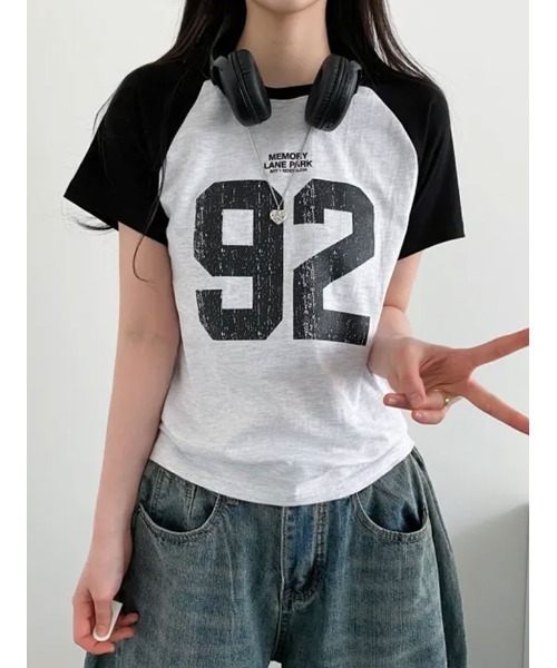 VIVID LADY（ビビッドレディー）の「ナンバリングプリント ラグラン半袖Tシャツ（Tシャツ/カットソー・レディース・ネイビー/チャコールグレー/オートミール/ライトグレー・FREE）」の6枚目の写真