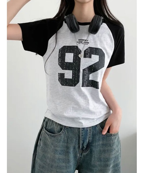 VIVID LADY（ビビッドレディー）の「ナンバリングプリント ラグラン半袖Tシャツ（Tシャツ/カットソー・レディース・ネイビー/チャコールグレー/オートミール/ライトグレー・FREE）」の7枚目の写真