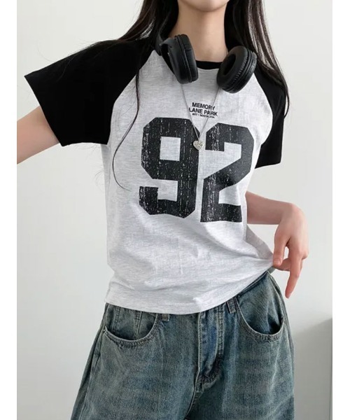 VIVID LADY（ビビッドレディー）の「ナンバリングプリント ラグラン半袖Tシャツ（Tシャツ/カットソー・レディース・ネイビー/チャコールグレー/オートミール/ライトグレー・FREE）」の18枚目の写真