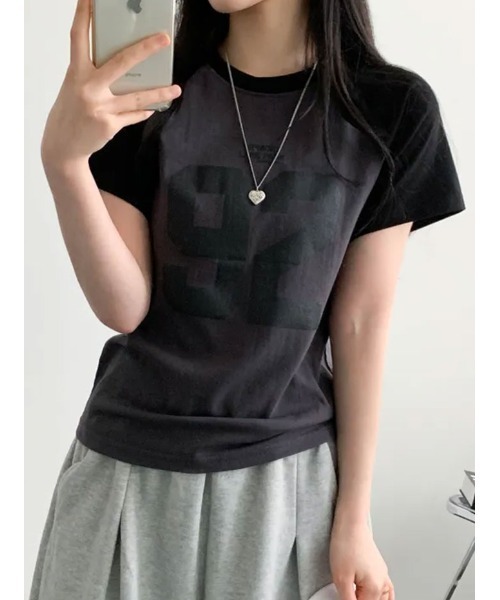 VIVID LADY（ビビッドレディー）の「ナンバリングプリント ラグラン半袖Tシャツ（Tシャツ/カットソー・レディース・ネイビー/チャコールグレー/オートミール/ライトグレー・FREE）」の9枚目の写真