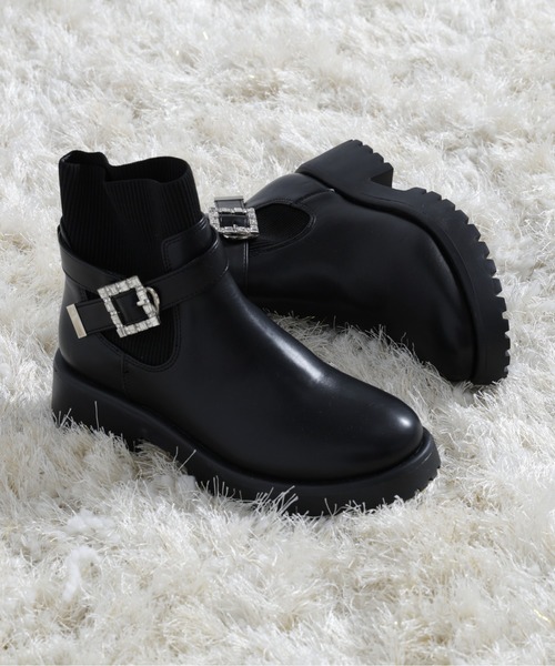 JILL by JILL STUART（ジルバイジルスチュアート）の「◇ビジューベルトショートブーツ（ブーツ・レディース・ブラック・LARGE/MEDIUM/SMALL）」の4枚目の写真