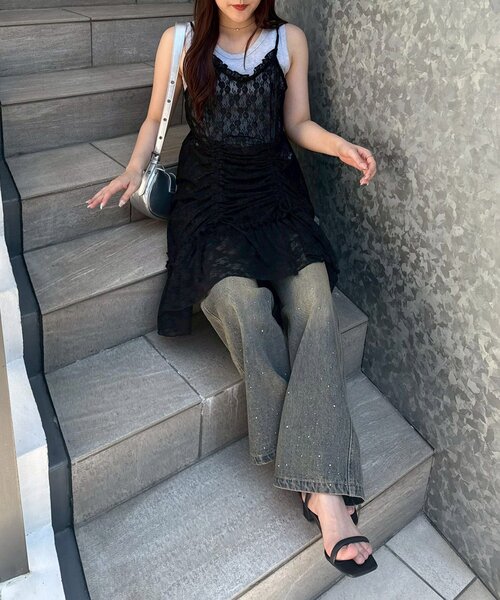 continuer de NICE CLAUP(コンティニューデナイスクラップ)の「【レイヤードを楽しむならコレ!】レースドロストキャミワンピース(ワンピース・レディース・オフホワイト/ブラック・FREE)」の21枚目の写真