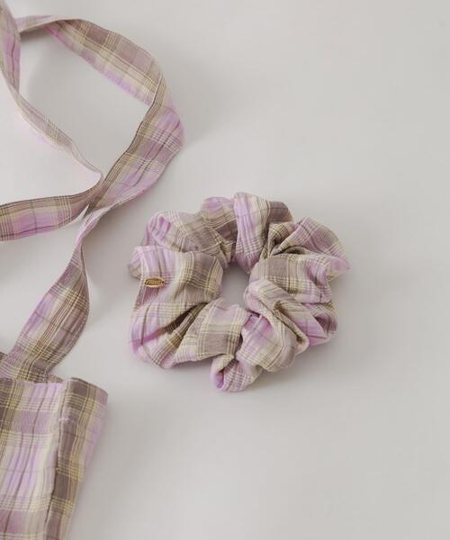 SMELLY(スメリー)の「アソートプリントシュシュ(ヘアゴム・レディース・イエロー系その他/ブルー系その他/ベージュ系その他・-)」の3枚目の写真