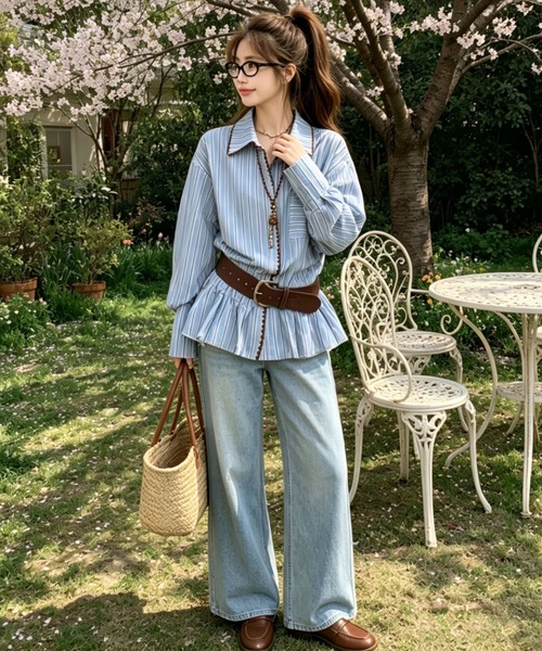 gossip!ロサンゼルス(ゴシップロサンゼルス)の「【25新作】 ブラウンパイピング細ストライプフレアヘムシャツ(シャツ/ブラウス・レディース・ブルー・L/M)」の18枚目の写真
