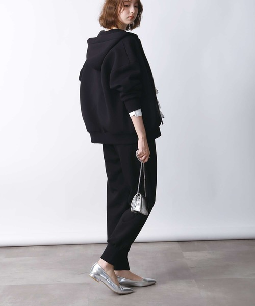 PICCIN PERLA（ピッチンペルラ）の「ダンボールビッグフーディー(UNISEX)（パーカー・レディース・ブラック/オフホワイト・M）」の6枚目の写真