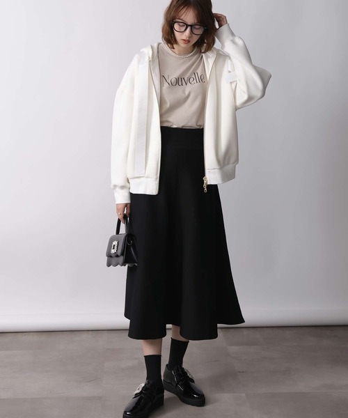 PICCIN PERLA（ピッチンペルラ）の「ダンボールビッグフーディー(UNISEX)（パーカー・レディース・ブラック/オフホワイト・M）」の14枚目の写真