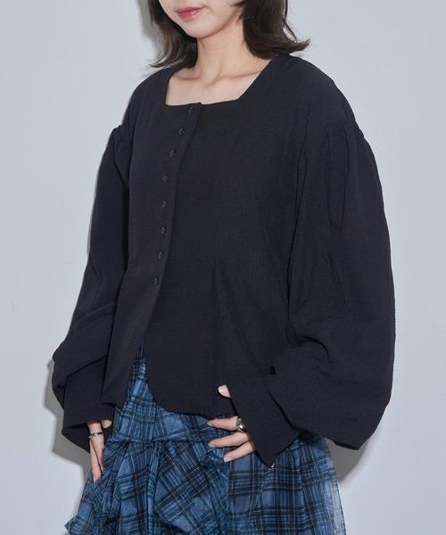 MAISON BREEZE reveur（メゾンブリーズレヴール）の「【MAISON BREEZE reveur】バルーンスリーブスクエアネックブラウス  結婚式 二次会 パーティー フォーマル オケージョン（シャツ/ブラウス・レディース・オフホワイト/ブラック・FREE）」の5枚目の写真
