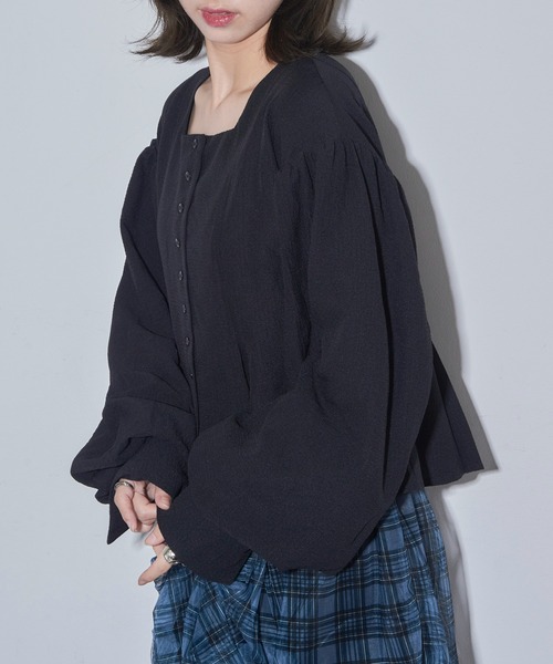 MAISON BREEZE reveur（メゾンブリーズレヴール）の「【MAISON BREEZE reveur】バルーンスリーブスクエアネックブラウス  結婚式 二次会 パーティー フォーマル オケージョン（シャツ/ブラウス・レディース・オフホワイト/ブラック・FREE）」の4枚目の写真