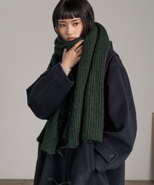 LOWRYS FARM（ローリーズファーム）の「リブニットストール　580184（ストール/ショール・レディース・レッド/グレー/ブラウン/グリーン/ブルー・FREE）」の3枚目の写真