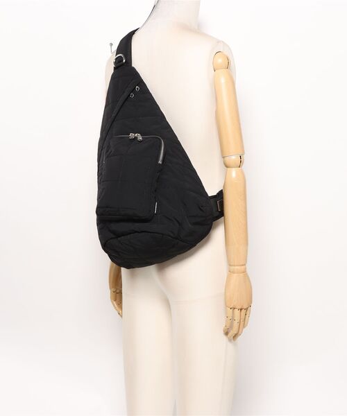ADAM PATEK（アダムパテック）の「/ADAMPATEK/square quilt sling bag（ボディバッグ/ウエストポーチ・メンズ・ブラック・FREE）」の17枚目の写真