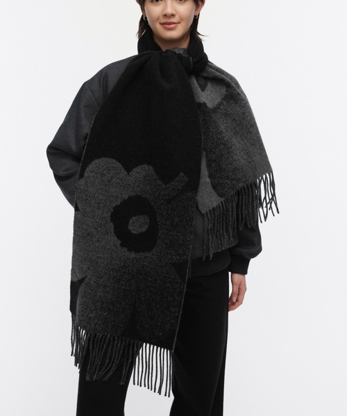 marimekko(マリメッコ)の「【kioski】Onnekas Unikko / Scarf(ストール/ショール・レディース・ライトピンク/ブラック・FREE)」の9枚目の写真