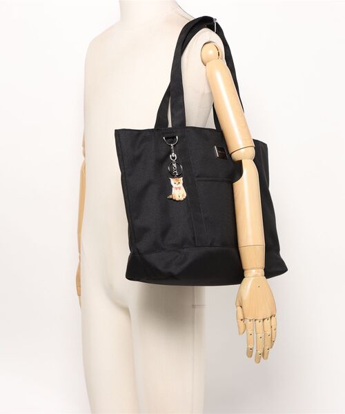 PAUL & JOE ACCESSOIRES(ポールアンドジョーアクセソワ)の「ポール & ジョー アクセソワ ビッグトートバッグ <プレートメタル>(トートバッグ・レディース・ブラック・FREE)」の9枚目の写真