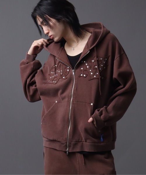SEQUENZ（シークエンズ）の「【SEQUENZ（シークエンズ）】APPLIQUE STUDS FADE ZIP P/K（パーカー・メンズ・ブラック/グレー/ブルー/ブラウン/レッド・S/M/L）」の4枚目の写真