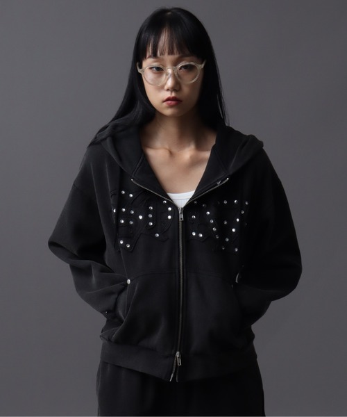 SEQUENZ（シークエンズ）の「【SEQUENZ（シークエンズ）】APPLIQUE STUDS FADE ZIP P/K（パーカー・メンズ・ブラック/グレー/ブルー/ブラウン/レッド・S/M/L）」の9枚目の写真