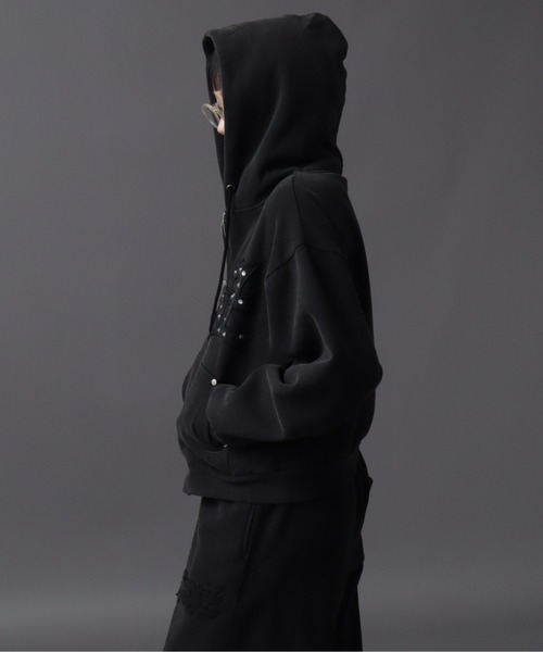 SEQUENZ（シークエンズ）の「【SEQUENZ（シークエンズ）】APPLIQUE STUDS FADE ZIP P/K（パーカー・メンズ・ブラック/グレー/ブルー/ブラウン/レッド・S/M/L）」の11枚目の写真