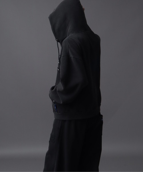 SEQUENZ（シークエンズ）の「【SEQUENZ（シークエンズ）】APPLIQUE STUDS FADE ZIP P/K（パーカー・メンズ・ブラック/グレー/ブルー/ブラウン/レッド・S/M/L）」の19枚目の写真