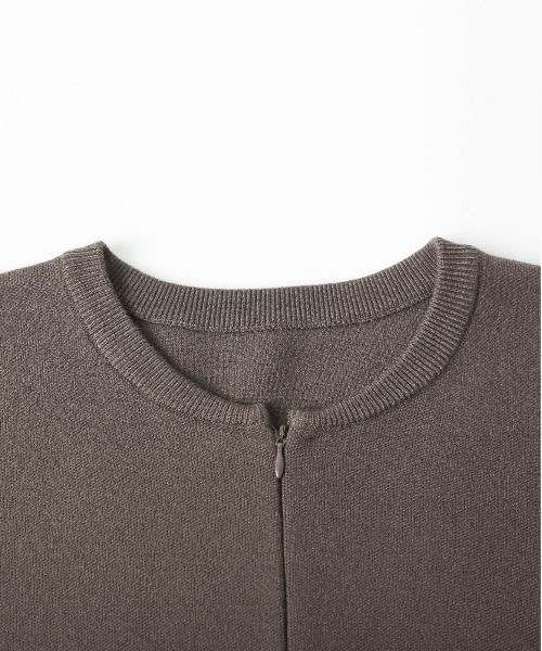 La-gemme（ラジェム）の「センタージップアップニットトップス（ニット/セーター・レディース・ブラック/オフホワイト/グレー/モカ・フリー）」の5枚目の写真