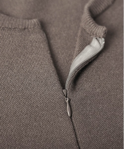 La-gemme（ラジェム）の「センタージップアップニットトップス（ニット/セーター・レディース・ブラック/オフホワイト/グレー/モカ・フリー）」の7枚目の写真