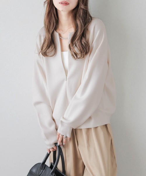 La-gemme（ラジェム）の「センタージップアップニットトップス（ニット/セーター・レディース・ブラック/オフホワイト/グレー/モカ・フリー）」の18枚目の写真