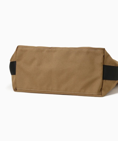 and wander（アンドワンダー）の「【入庫禁止】and wander/アンドワンダー recycle OX logo tote bag ワンポイントロゴ 2WAYトートバッグ（トートバッグ・メンズ・ブラック・FREE）」の6枚目の写真