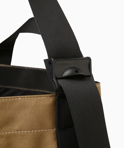 and wander（アンドワンダー）の「【入庫禁止】and wander/アンドワンダー recycle OX logo tote bag ワンポイントロゴ 2WAYトートバッグ（トートバッグ・メンズ・ブラック・FREE）」の7枚目の写真