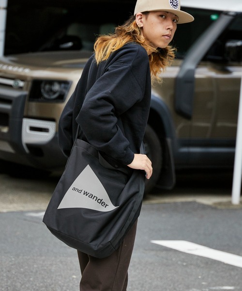 and wander（アンドワンダー）の「【入庫禁止】and wander/アンドワンダー recycle OX logo tote bag ワンポイントロゴ 2WAYトートバッグ（トートバッグ・メンズ・ブラック・FREE）」の17枚目の写真