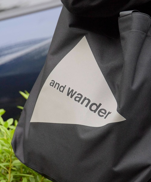 and wander（アンドワンダー）の「【入庫禁止】and wander/アンドワンダー recycle OX logo tote bag ワンポイントロゴ 2WAYトートバッグ（トートバッグ・メンズ・ブラック・FREE）」の12枚目の写真
