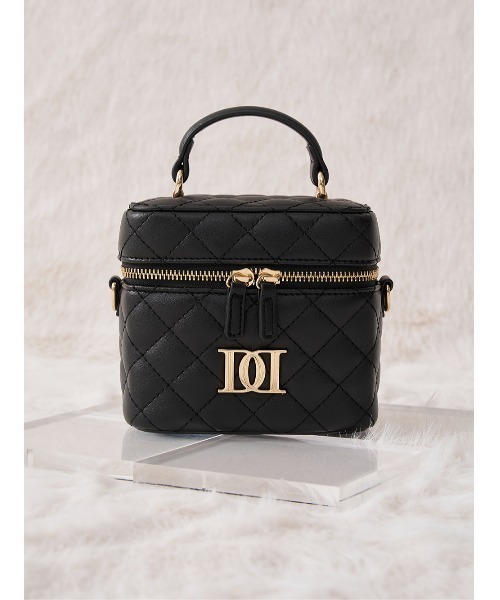 Darich 【ゴールドパーツ】キルティングスクエアミニバッグ Darich（ダーリッチ）の「【ゴールドパーツ】キルティング