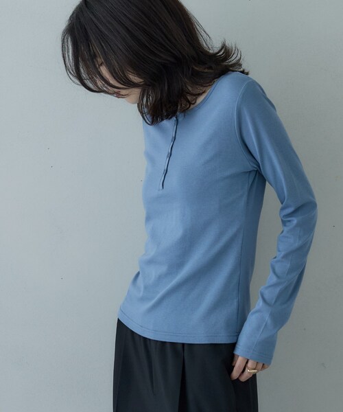 GALLEST（ギャレスト）の「カットアウトカットソー（Tシャツ/カットソー・レディース・ライトブルー/ホワイト/チャコールグレー・38）」の16枚目の写真